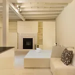 Junior Milano- Quiet And Comfort Апартаменты *